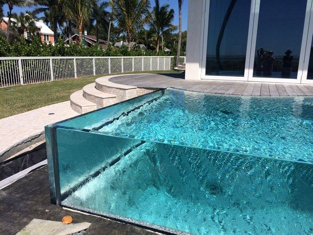 Acrylic pool Home in the middle east area - Leyu Pool