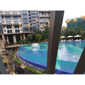 Le pareti delle piscine in acrilico sono un componente di design indispensabile della maggior parte delle piscine di lusso Leyu