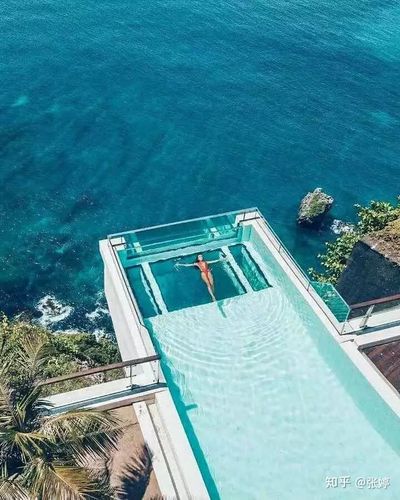 Transform Your Oasis with Bespoke Acrylic Plexiglass Swimming Pools in the Middle East