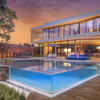Transform Your Oasis with Bespoke Acrylic Plexiglass Swimming Pools in the Middle East