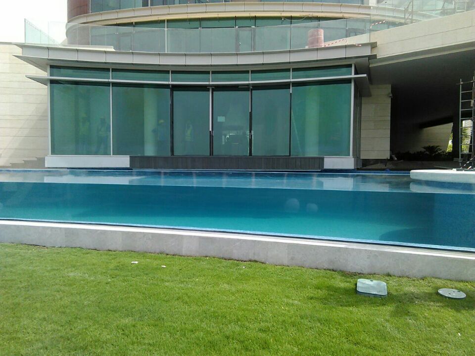 Classic Supported On 3-Sides Window Swimming Pool - Leyu