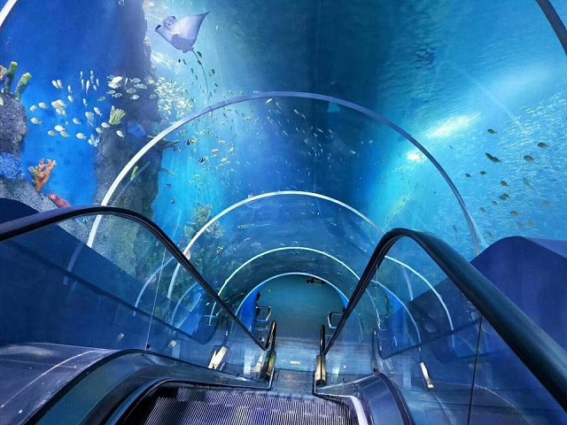 Acrylic tunnel - manufacture