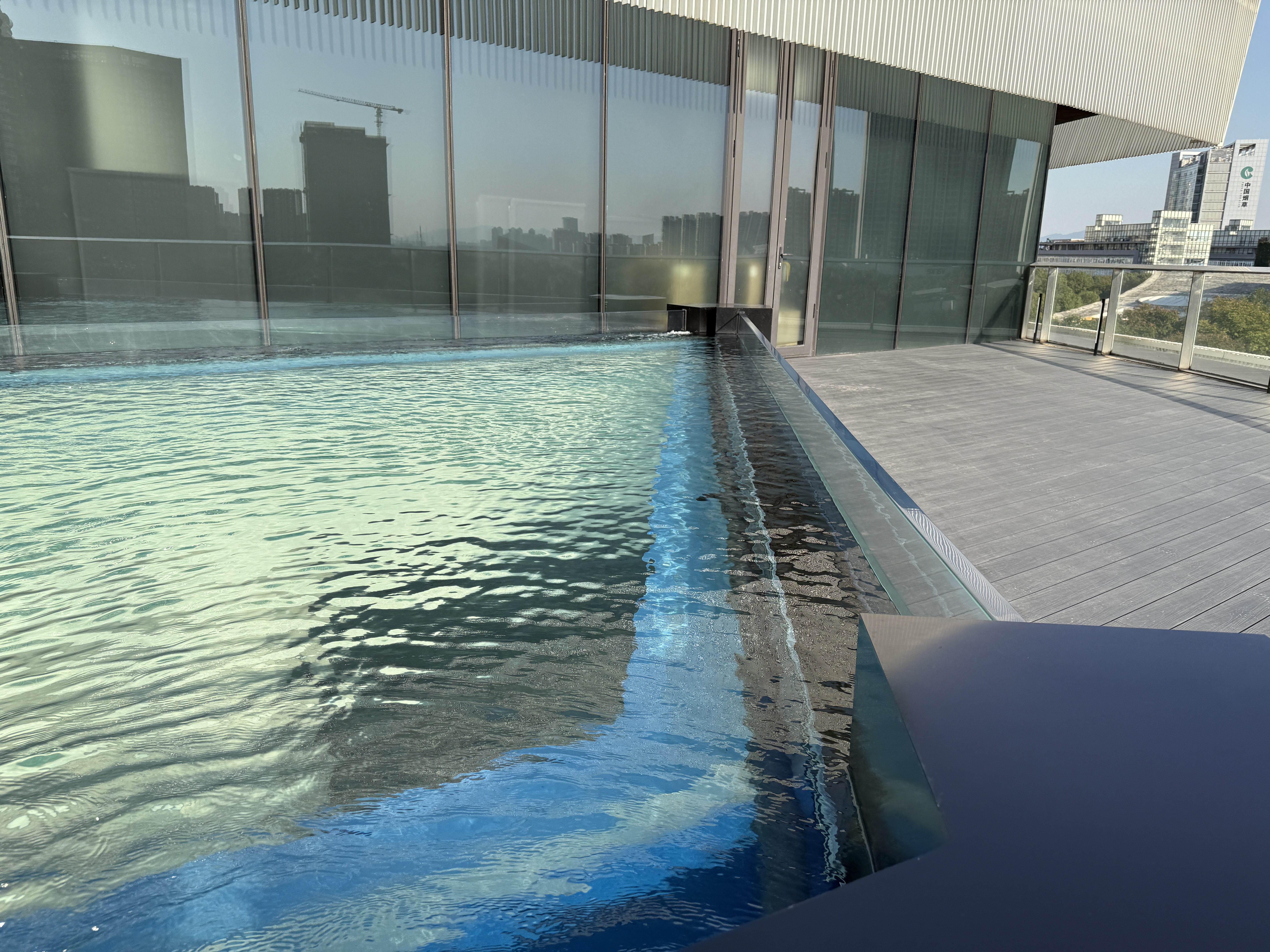 Acrylic swimming pool - LEYU ACRYLIC