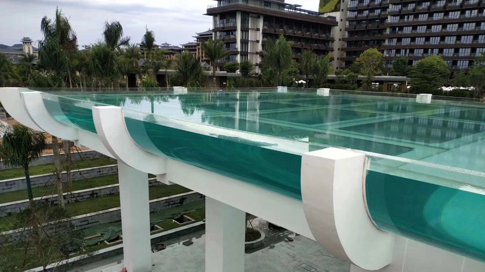 Acrylic swimming pool 