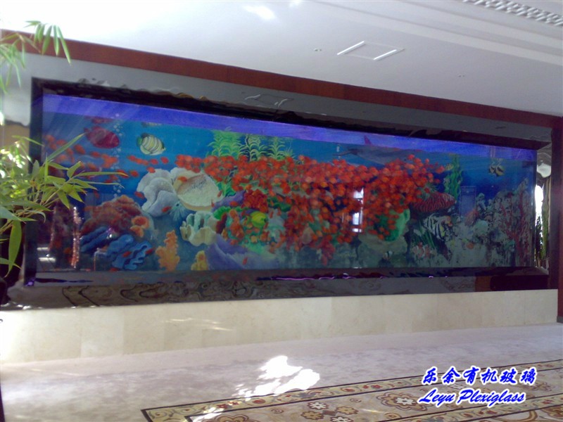 Some Considerations on How to Incorporate Acrylic Aquariums into Interior Designs-leyu