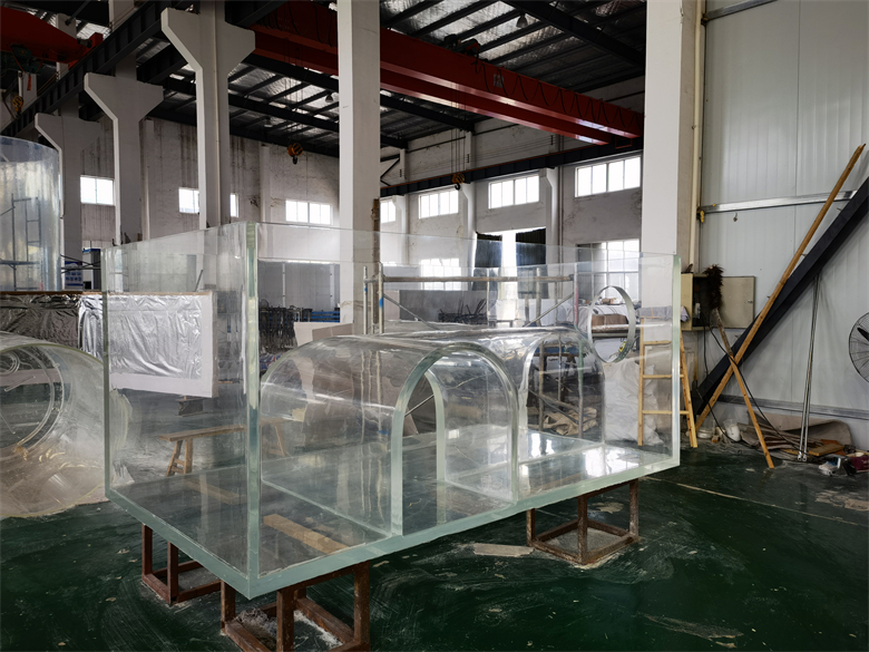 Acrylic custom fish tank - factory