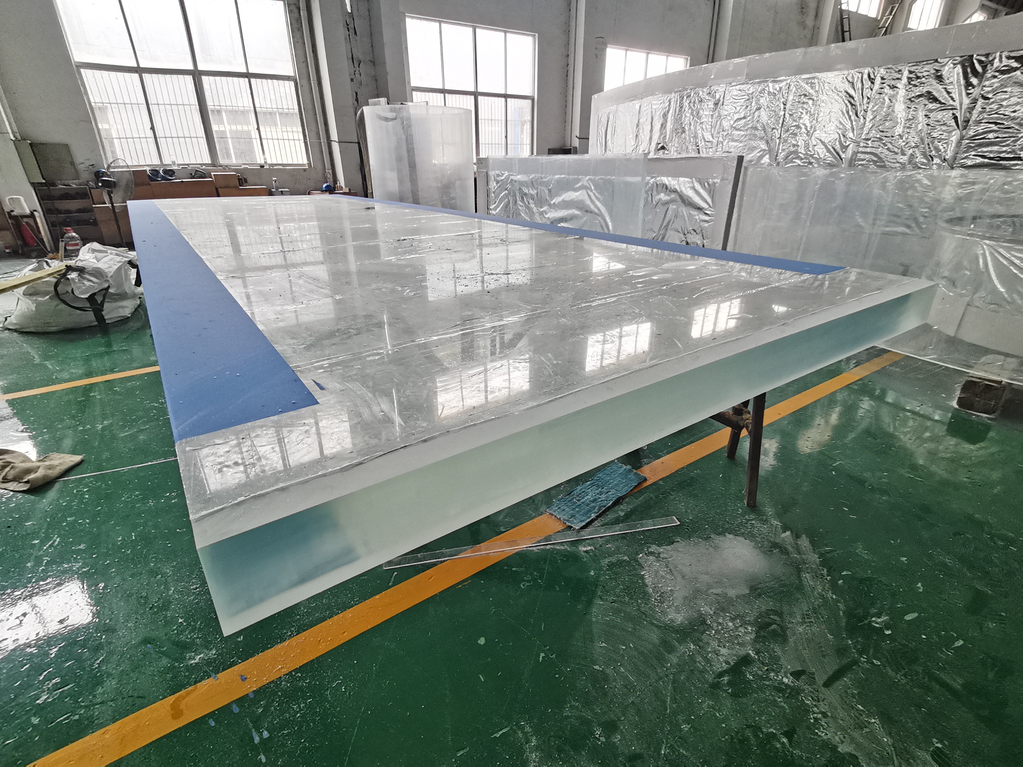 Acrylic panel wall - LEYU