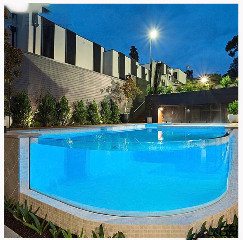 Acrylic panels for swimming pool in the Middle East - Leyu