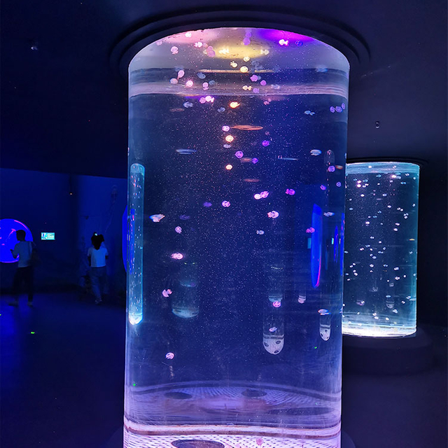Acrylic Transparent Cylinder Aquarium packaged by multilayer panels - leyu