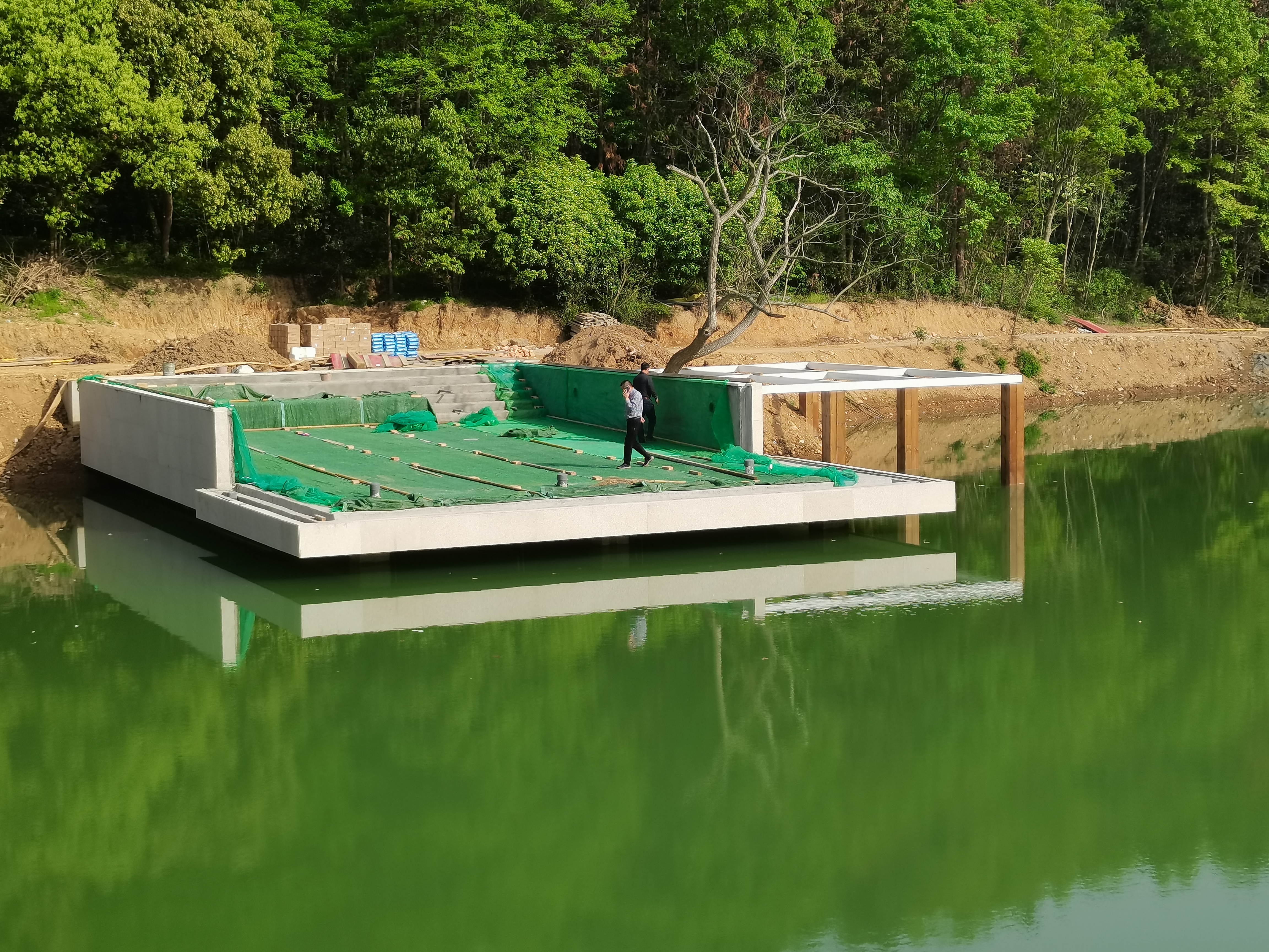 Acrylic swimming pool - installation LEYU