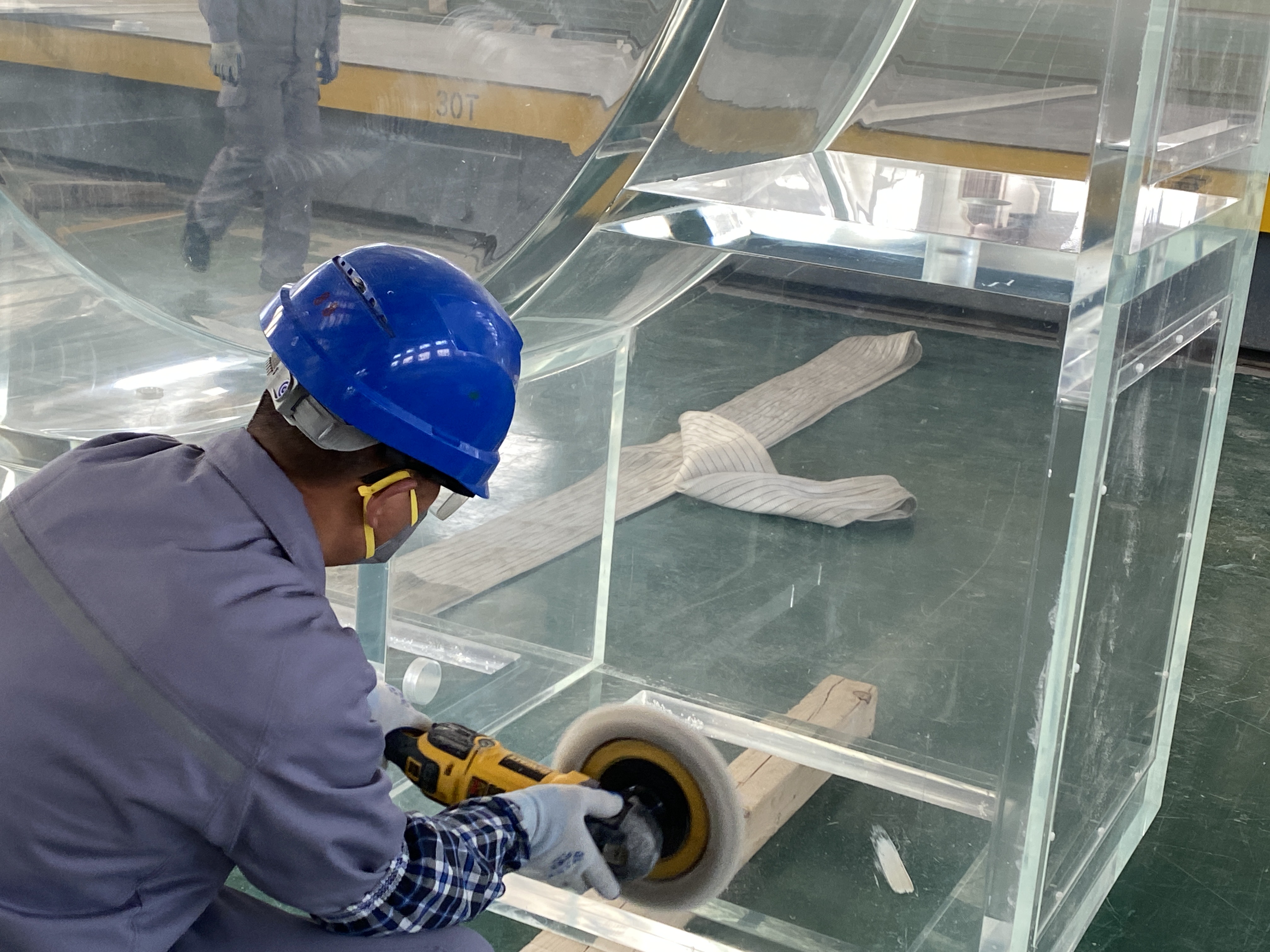 Acrylic fish tank - LEYU