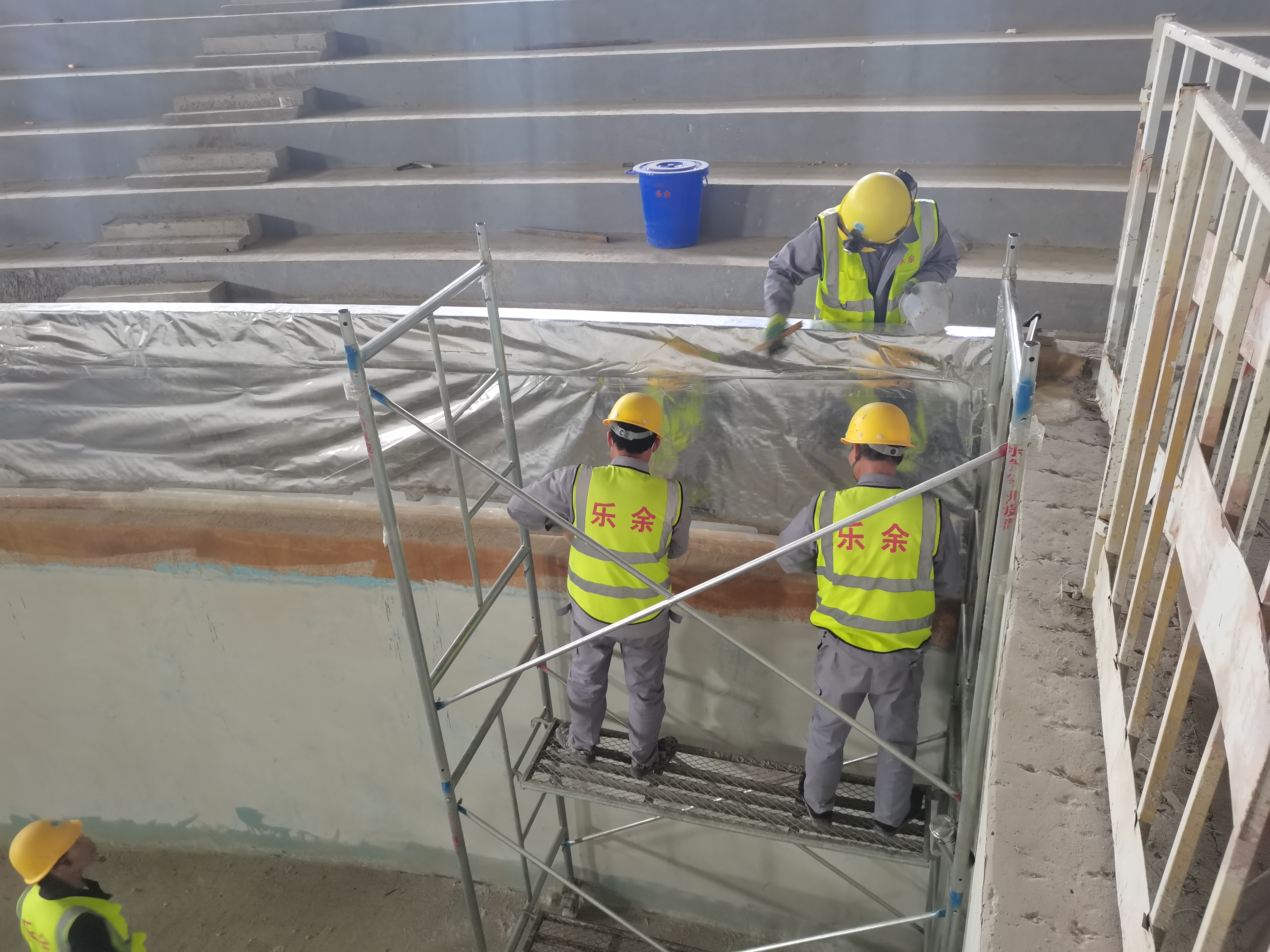 Acrylic pool installation - LEYU