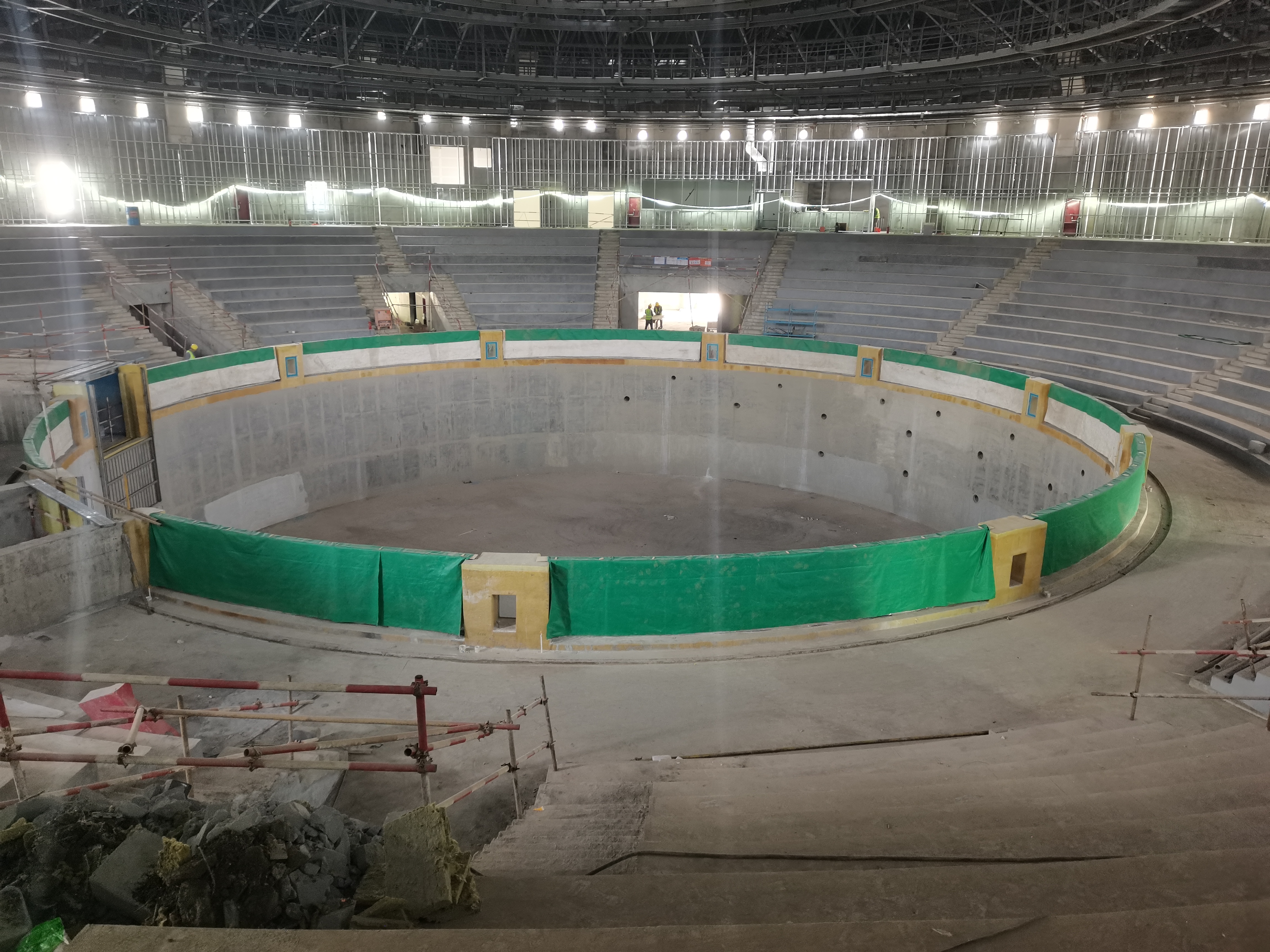 Acrylic pool installation - LEYU